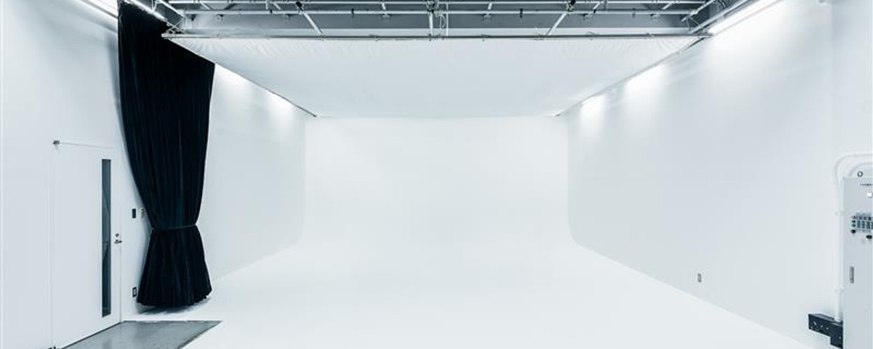 【FACTORY CARETTA STUDIO】撮撮影機材レンタル営業アシスタント
