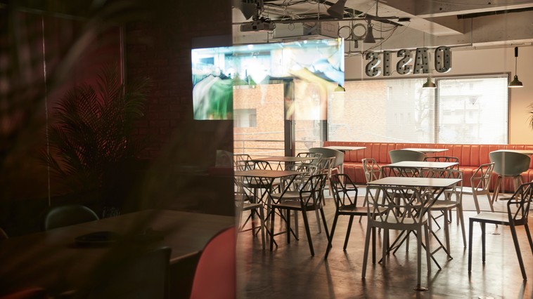 【掲載終了】＜映像で想いを象るプライディングカンパニー_株式会社エレファントストーン＞グラフィックデザイナー募集！