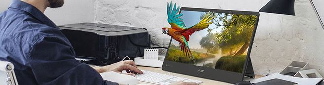 モニターでも裸眼による3D立体視を実現、15.6インチ4KモニターAcer