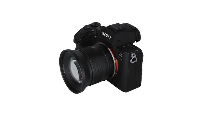 七工匠から「12mm F2.8 Ⅱ」広角レンズが新登場、100度の画角、APS-C