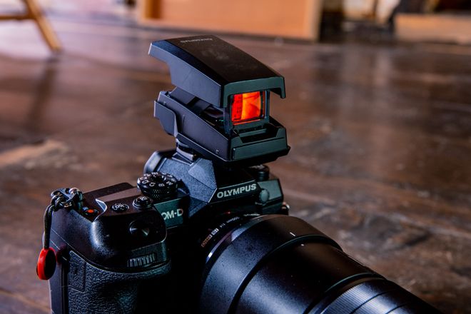 OLYMPUS マイクロ一眼 カメラ レンズ2本付き OMデジタル