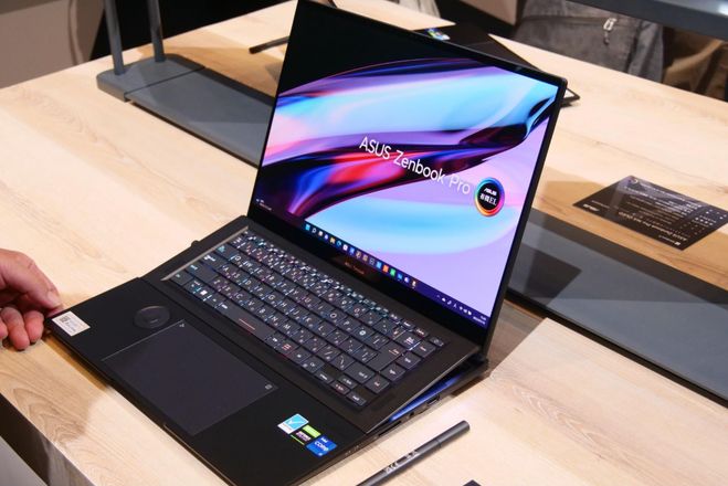 ASCII.jp：タッチパッドがサブスクリーンに!? ASUS「ZenBook Pro