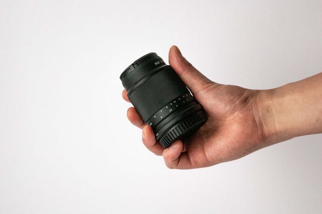 超軽量、超コンパクトな超望遠MFレンズ。Tokina「APS-Cミラー