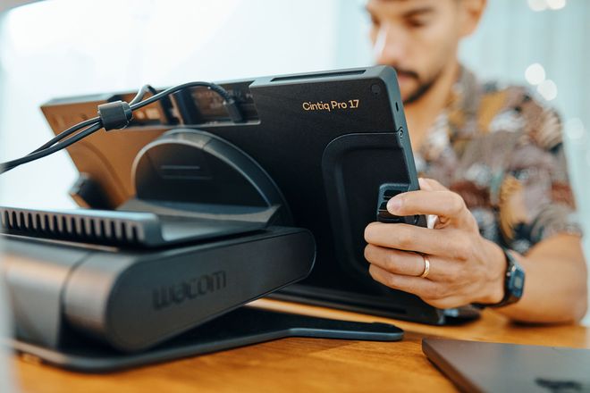 液晶ペンタブレット】Wacom Cintiq Proシリーズとして、17.3型と